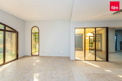 Shtëpi në qytet në Dubai, Emiratet e Bashkuara Arabe 4 dhoma gjumi, 389.2 m2. № 660282 - Foto 11
