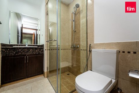 Shtëpi në qytet në Dubai, Emiratet e Bashkuara Arabe 4 dhoma gjumi, 389.2 m2. № 660282 - Foto 6