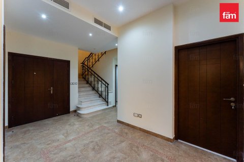 Stadthaus zur Miete in Dubai, VAE 4 Schlafzimmer, 389.2 m2 Nr. 660282 - Foto 5