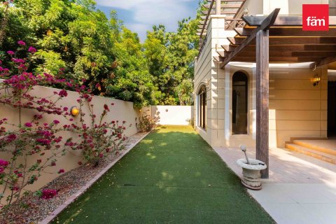 Stadthaus zur Miete in Dubai, VAE 4 Schlafzimmer, 389.2 m2 Nr. 660282 - Foto 17