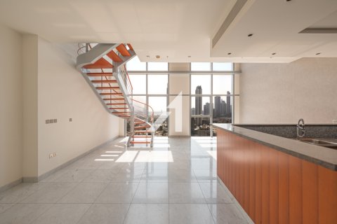 Apartmen di DIFC, Dubai, UAE 2 bilik tidur, 150.6 meter persegi № 670019 - foto 4