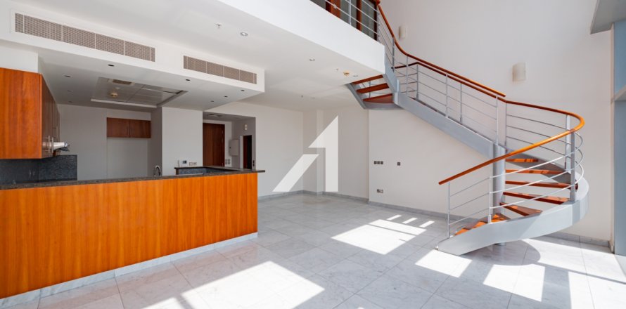 Apartmen di DIFC, Dubai, UAE 2 bilik tidur, 150.6 meter persegi № 670019