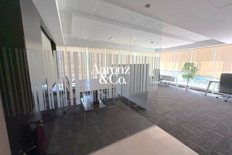 Üürile anda kontor asukohaga Jumeirah Lake Towers, Dubai, AÜE: 51 m² Nr 729892 - pilt 3