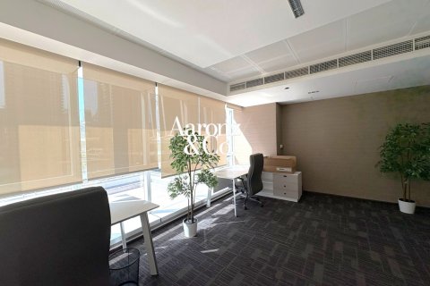 Üürile anda kontor asukohaga Jumeirah Lake Towers, Dubai, AÜE: 51 m² Nr 729892 - pilt 11