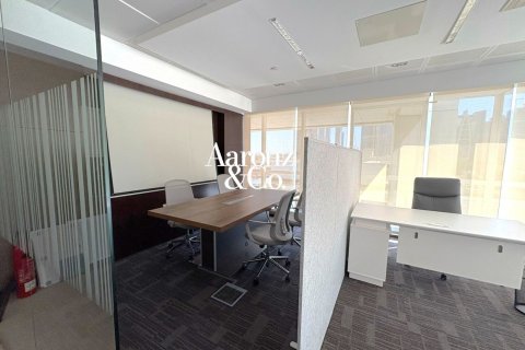 Üürile anda kontor asukohaga Jumeirah Lake Towers, Dubai, AÜE: 51 m² Nr 729892 - pilt 13