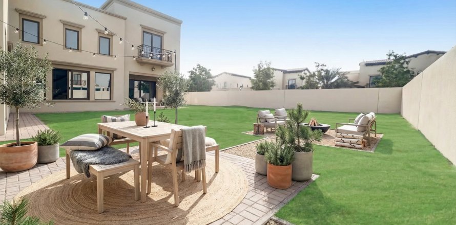 Vila di Dubai, UAE 5 bilik tidur, 449 meter persegi № 711735