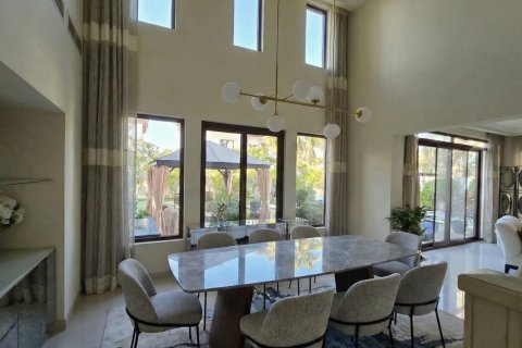 Vila di Dubai, UAE 5 bilik tidur, 449 meter persegi № 711735 - foto 3