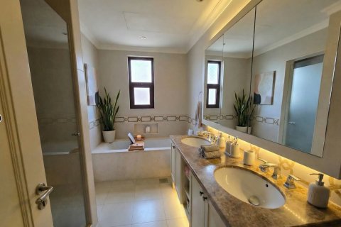 Vila di Dubai, UAE 5 bilik tidur, 449 meter persegi № 711735 - foto 4