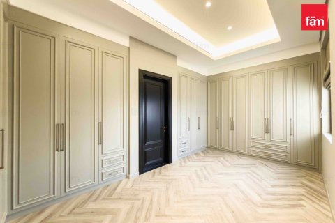 Villa te huur in Al Barsha, Dubai, VAE 5 slaapkamers, 997 vr.m., nr 668768 - foto 15