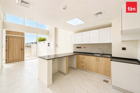 Kaupunkipientalo Dubai, Arabiemiraatit 2 makuuhuonetta, 79.3 m2 № 727370 - kuva 4