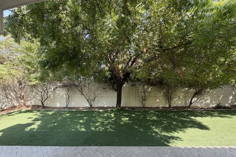 Villa zur Miete in Jumeirah Park, Dubai, VAE 3 Schlafzimmer, 374 m2 Nr. 768774 - Foto 16