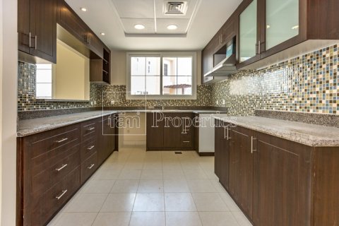 Villa Dubaijā, AAE 3 istabas, 623.6 m2 Nr. 652072 - attēls 10