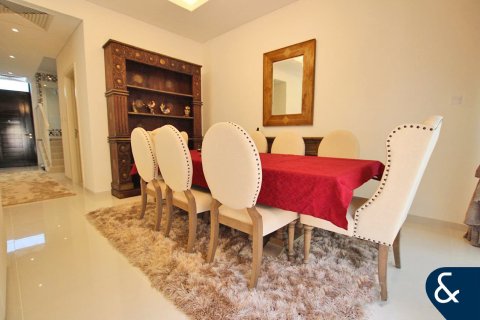 Vila v DAMAC Hills (Akoya by DAMAC), Dubai, SAE 3 spálne, 265 m2 č. 698335 - Fotografia 12