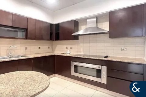 Apartmán v Palm Jumeirah, Dubai, SAE 3 spálne, 228 m2 č. 698331 - Fotografia 2