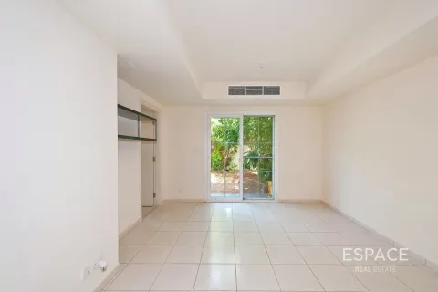 Villa in The Springs, Dubai, UAE 2 bedrooms, 167 sq.m. № 737744 - photo 5
