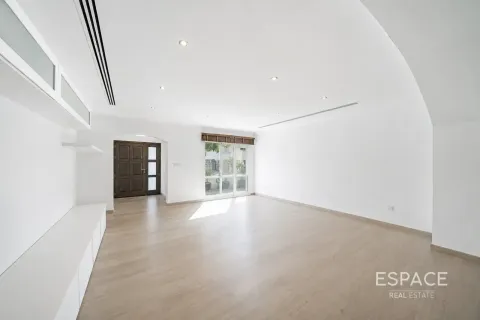 Villa til salgs i Meadows, Dubai, Emiratene 4 soverom, 381 kvm Nr. 737747 - Foto 6