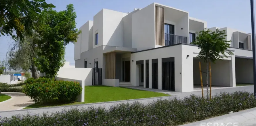 Jebel Ali、Dubai、UAEにあるタウンハウス 4ベッドルーム、298 m2 No737749