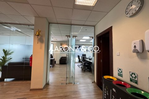 Офис Дубай Инвестмент Парк, БАӘ-да 506.1 м² № 634044 - фото 5