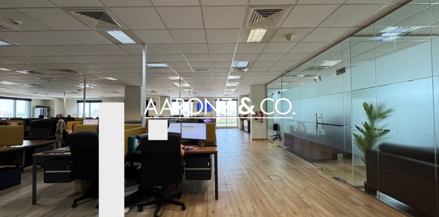 Офис Дубай Инвестмент Парк, БАӘ-да 506.1 м² № 634044