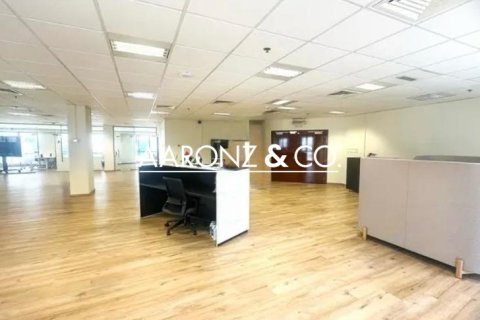 Офис Дубай Инвестмент Парк, БАӘ-да 506.1 м² № 634044 - фото 3