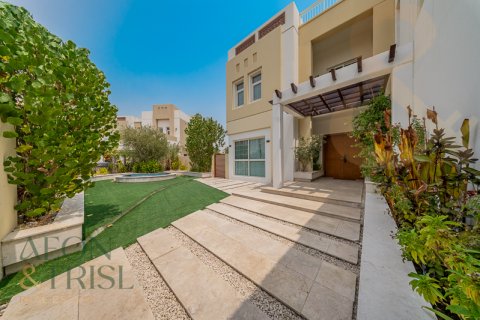 Villa zum Verkauf in Mudon, Dubai, VAE 5 Schlafzimmer, 917 m2 Nr. 648303 - Foto 3