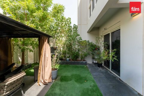 Townhouse in Dubai, UAE 3 bedrooms, 161 sq.m. № 721811 - photo 12