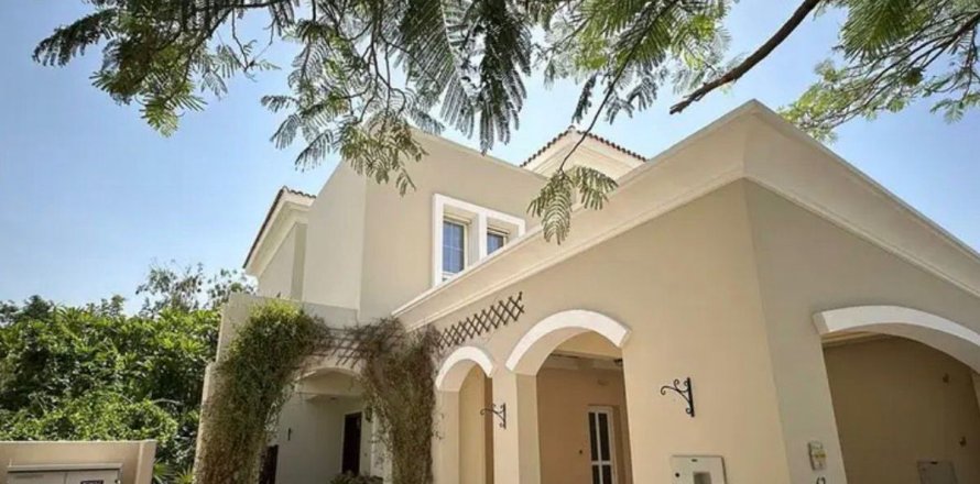 Dubai、UAEにあるヴィラ 3ベッドルーム、324.9 m2 No708011
