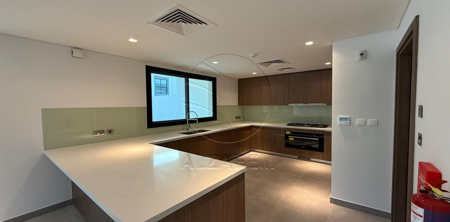 וילה ב Yas Island, Abu Dhabi, איחוד האמירויות 4 חדרי שינה, 297 מ"ר מספר 700628