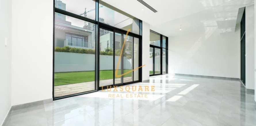 Vila u gradu Al Furjan, Dubai, UAE 4 spavaće sobe, 480 m2 Br. 658742