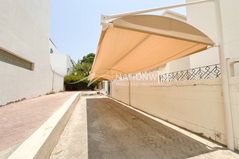 Вилла Абу-Даби, БАӘ-да 9 жатын бөлмелер, 962 м² № 629916 - фото 9