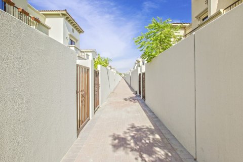 Vila u Reem, Dubai, UAE 3 spavaćih soba, 243 m2 Br. 677304 - fotografija 7
