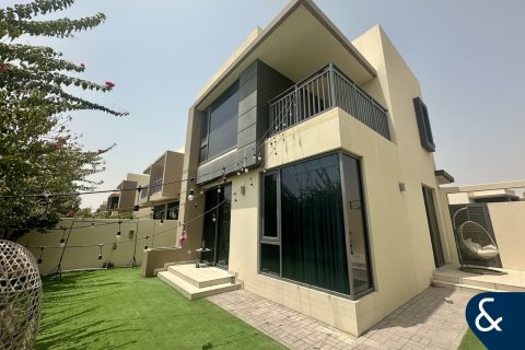 Villa para arrendamento em Dubai Hills Estate, Dubai, EAU 4 quartos, 229 m2 № 668567 - foto 1