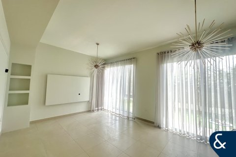 Villa para arrendamento em Dubai Hills Estate, Dubai, EAU 4 quartos, 229 m2 № 668567 - foto 2