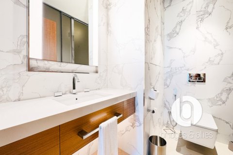 Apartment sa Downtown Dubai (Downtown Burj Dubai), UAE 2 silid-tulugan, 110 sq.m. № 701730 - larawan 16