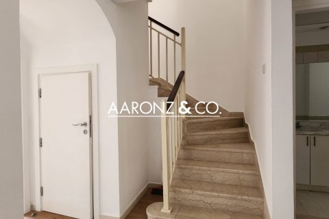 Villa in The Springs, Dubai, UAE 2 bedrooms, 162 sq.m. № 701726 - photo 5