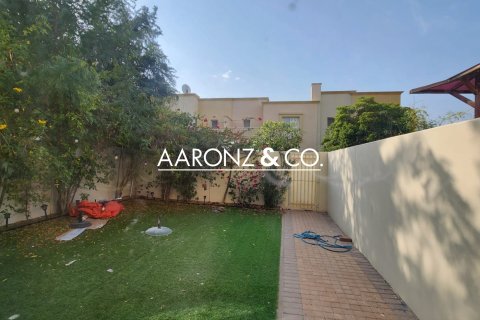 Villa in The Springs, Dubai, UAE 2 bedrooms, 162 sq.m. № 701726 - photo 14