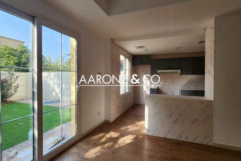 Villa in The Springs, Dubai, UAE 2 bedrooms, 162 sq.m. № 701726 - photo 9