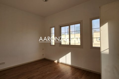 Villa in The Springs, Dubai, UAE 2 bedrooms, 162 sq.m. № 701726 - photo 3