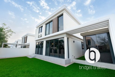 Villa in Tilal Al Ghaf, Dubai, VAE: 4 Schlafzimmer, 377 m2 Nr. 701727