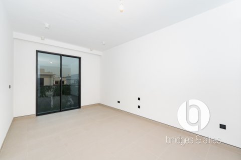 Villa in Tilal Al Ghaf, Dubai, UAE 4 bedrooms, 377 sq.m. № 701727 - photo 25