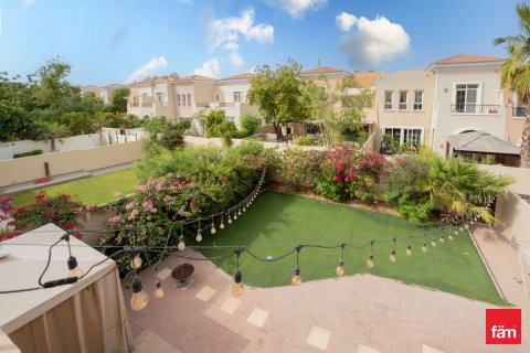 Villa in Dubai, UAE 3 bedrooms, 361.7 sq.m. № 702484 - photo 21