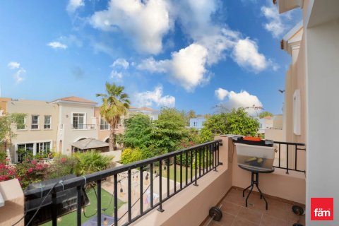 Villa in Dubai, UAE 3 bedrooms, 361.7 sq.m. № 702484 - photo 19