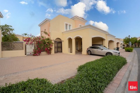 Villa in Dubai, UAE 3 bedrooms, 361.7 sq.m. № 702484 - photo 28