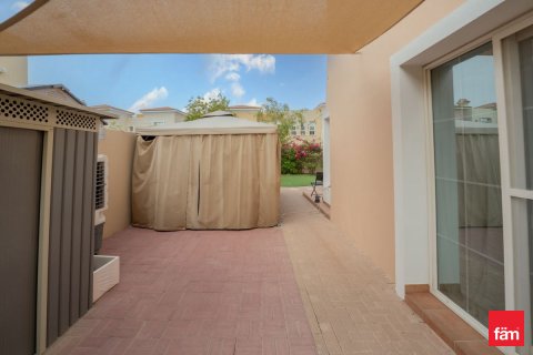 Villa in Dubai, UAE 3 bedrooms, 361.7 sq.m. № 702484 - photo 24