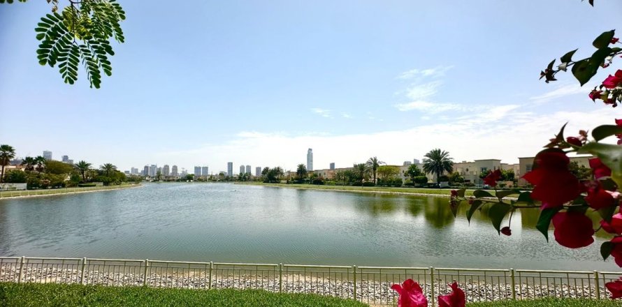 Вилла в Дубай, ОАЭ 3 спальни, 288.7м2 № 702493