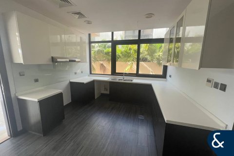 Vila u DAMAC Hills (Akoya by DAMAC), Dubai, UAE 5 spavaćih soba, 450 m2 Br. 671473 - fotografija 3