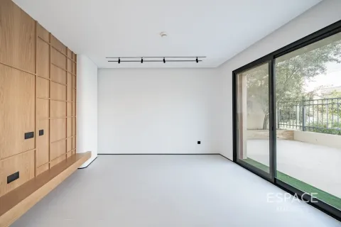 Villa til salgs i Dubai, Emiratene 4 soverom, 322 kvm Nr. 658564 - Foto 4