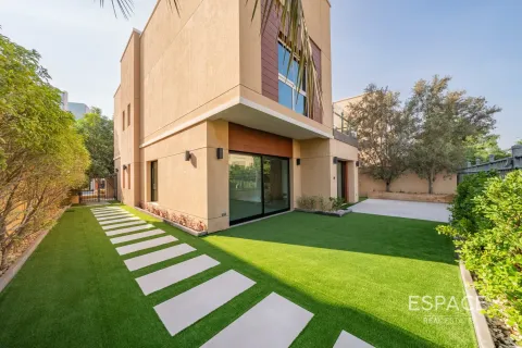 Villa til salgs i Dubai, Emiratene 4 soverom, 322 kvm Nr. 658564 - Foto 1