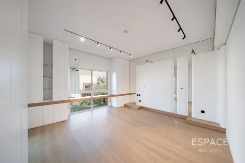 Villa til salgs i Dubai, Emiratene 4 soverom, 322 kvm Nr. 658564 - Foto 10