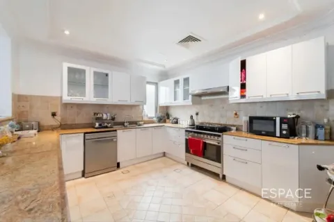 Vila v Palm Jumeirah, Dubai, SAE 3 ložnice, 623 m² Č.: 658568 - fotografie 3